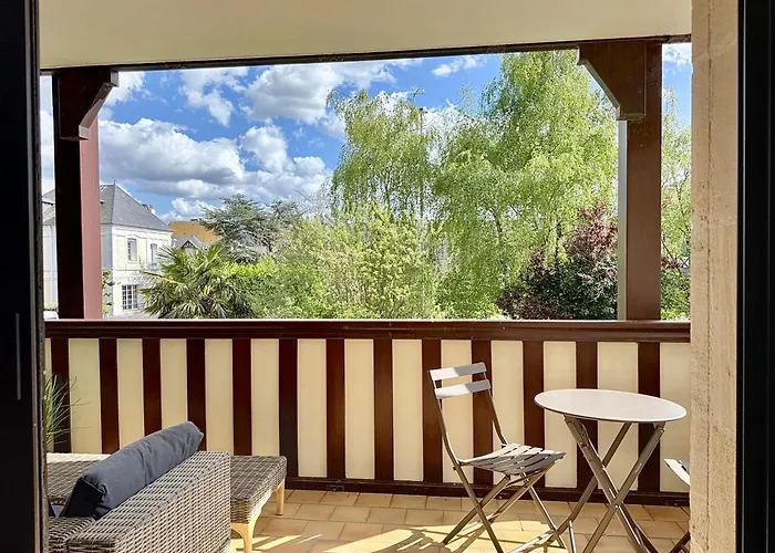 Coté Yourhosthelper * Deauville