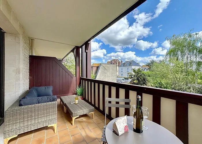 Coté Yourhosthelper