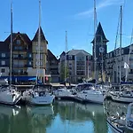 Apartment Evasion Marine Yourhosthelper *