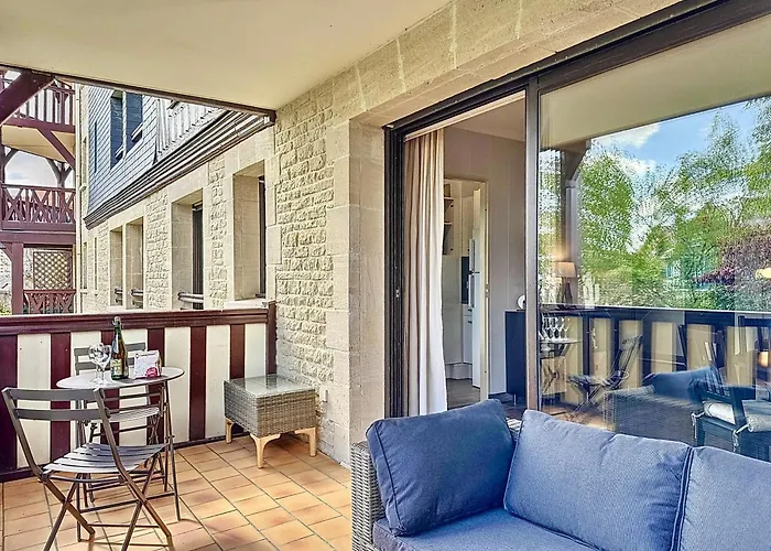 Cote Yourhosthelper Apartment